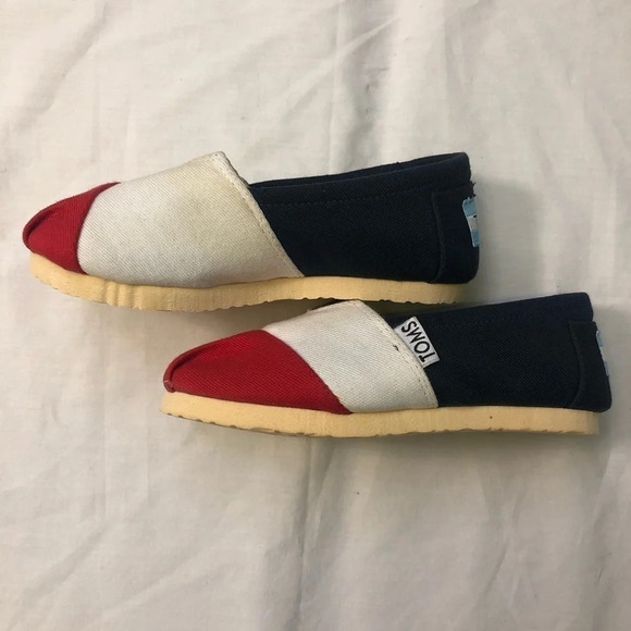 Toms Red/White/Blue Slip-on Shoes Toddler Size 3/4 (17cm) - Picture 3 of 7